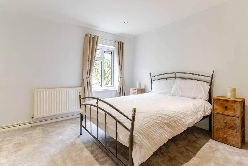 A&S Properties, No Guest Fees, Bank Transfe Deposit Available Wolverhampton Exterior photo